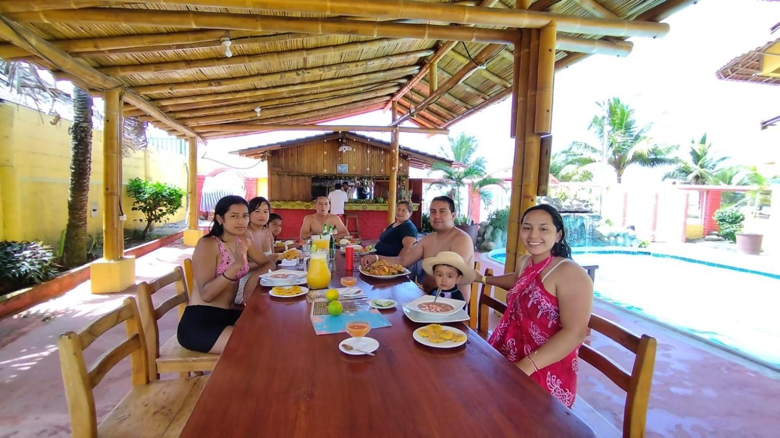 Hotel Cielo Azul Atacames Ngoại thất bức ảnh